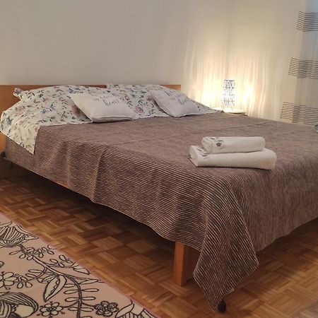 Apartment Irene Pula Extérieur photo