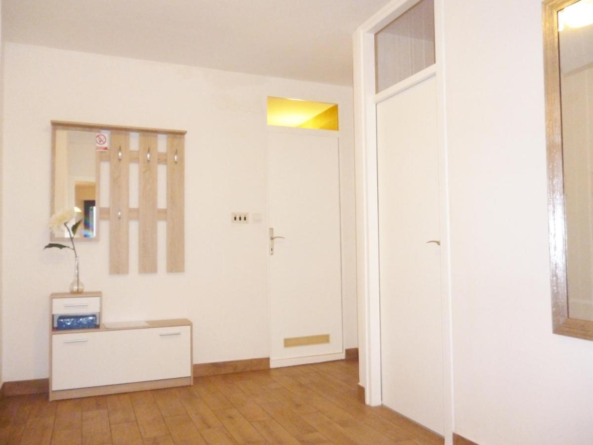 Apartment Irene Pula Extérieur photo