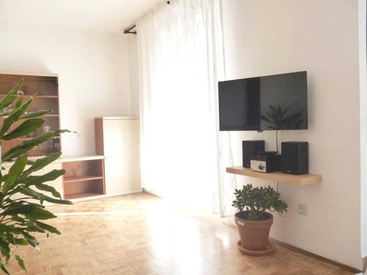 Apartment Irene Pula Extérieur photo
